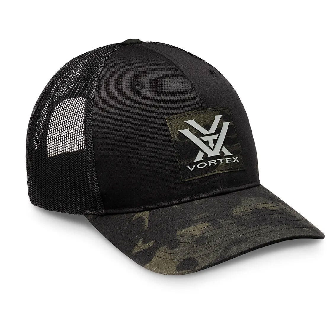 Schwarze Kappe mit Mesh-Rückseite, Vortex-Logo und Tarnmuster-Visier