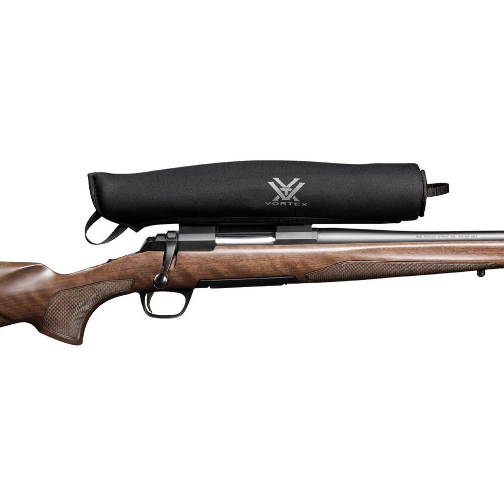 Gewehr mit montierter Vortex Zielfernrohrschutzhülle