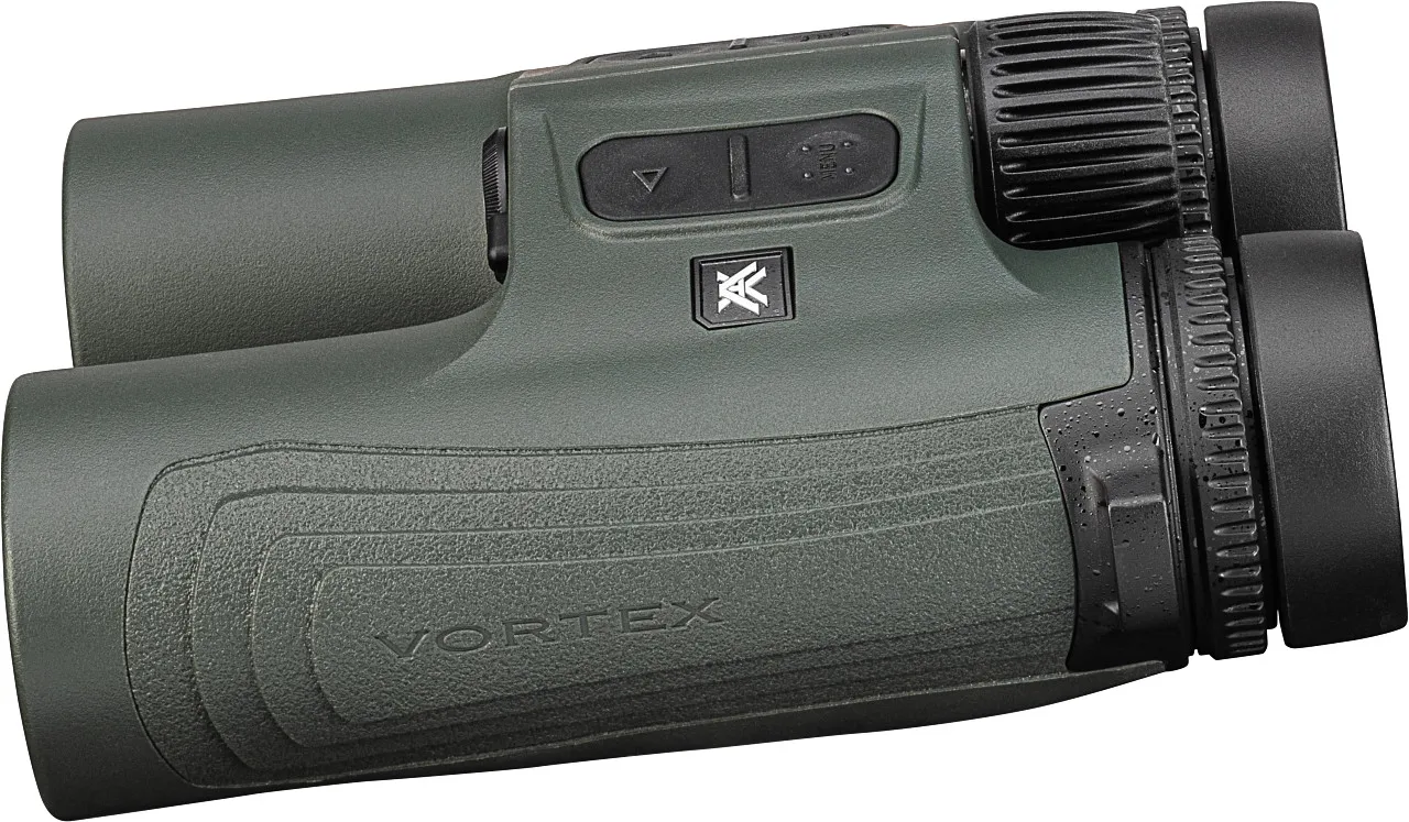 Seitenansicht eines grünen Vortex Fernglases mit integriertem Entfernungsmesser, gummierter Oberfläche und griffigem Fokussierring für Outdoor und Jagd