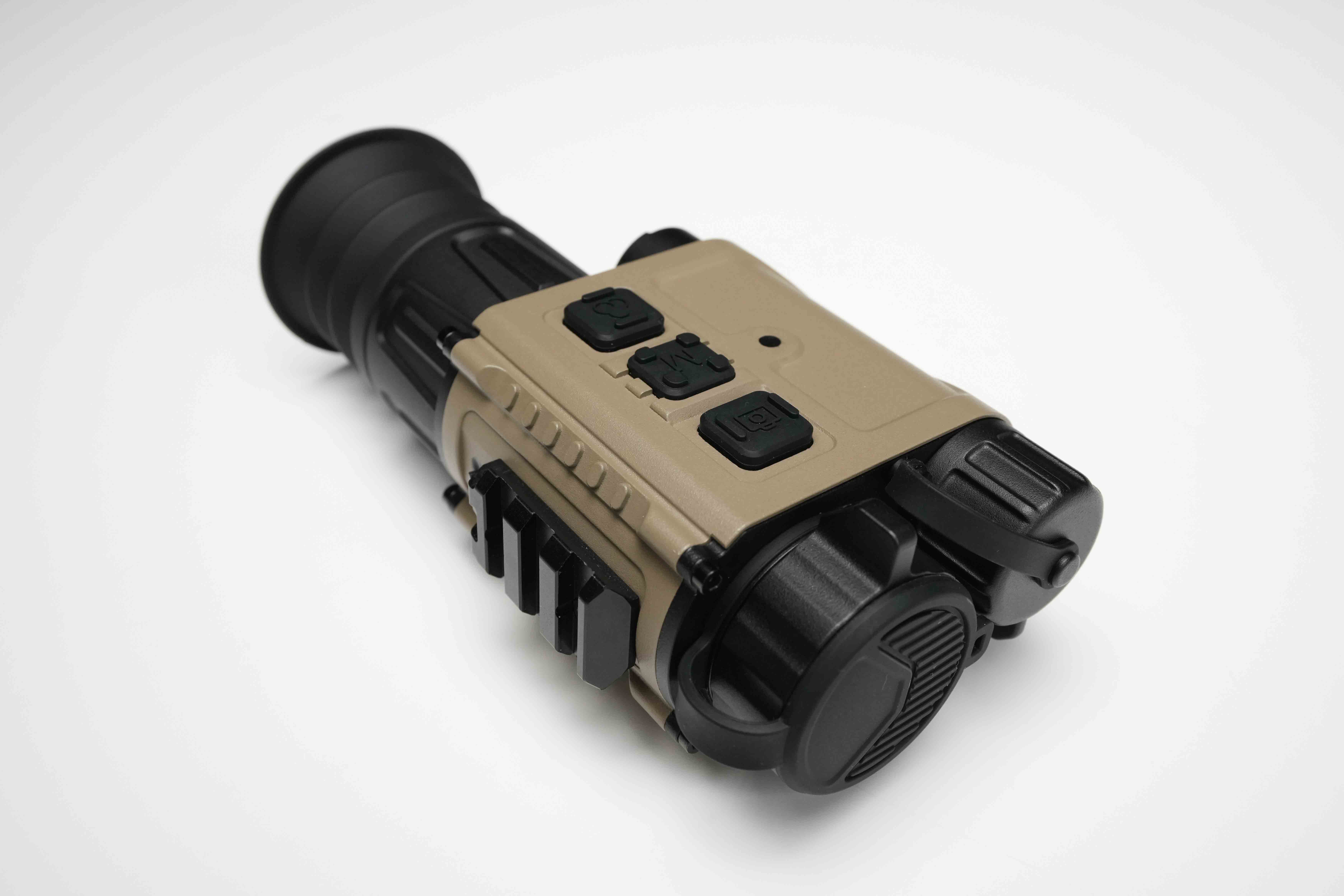 ZENTRON C50R TAN Wärmebild-Vorsatzgerät mit integriertem Laser-Entfernungsmesser bis 1200 m, 640×512 Sensor, OLED 1920×1080, IP67, 425 g
