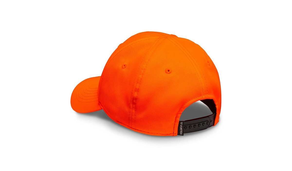 Rückansicht einer orangefarbenen Baseballkappe mit einem schwarzen, verstellbaren Verschluss